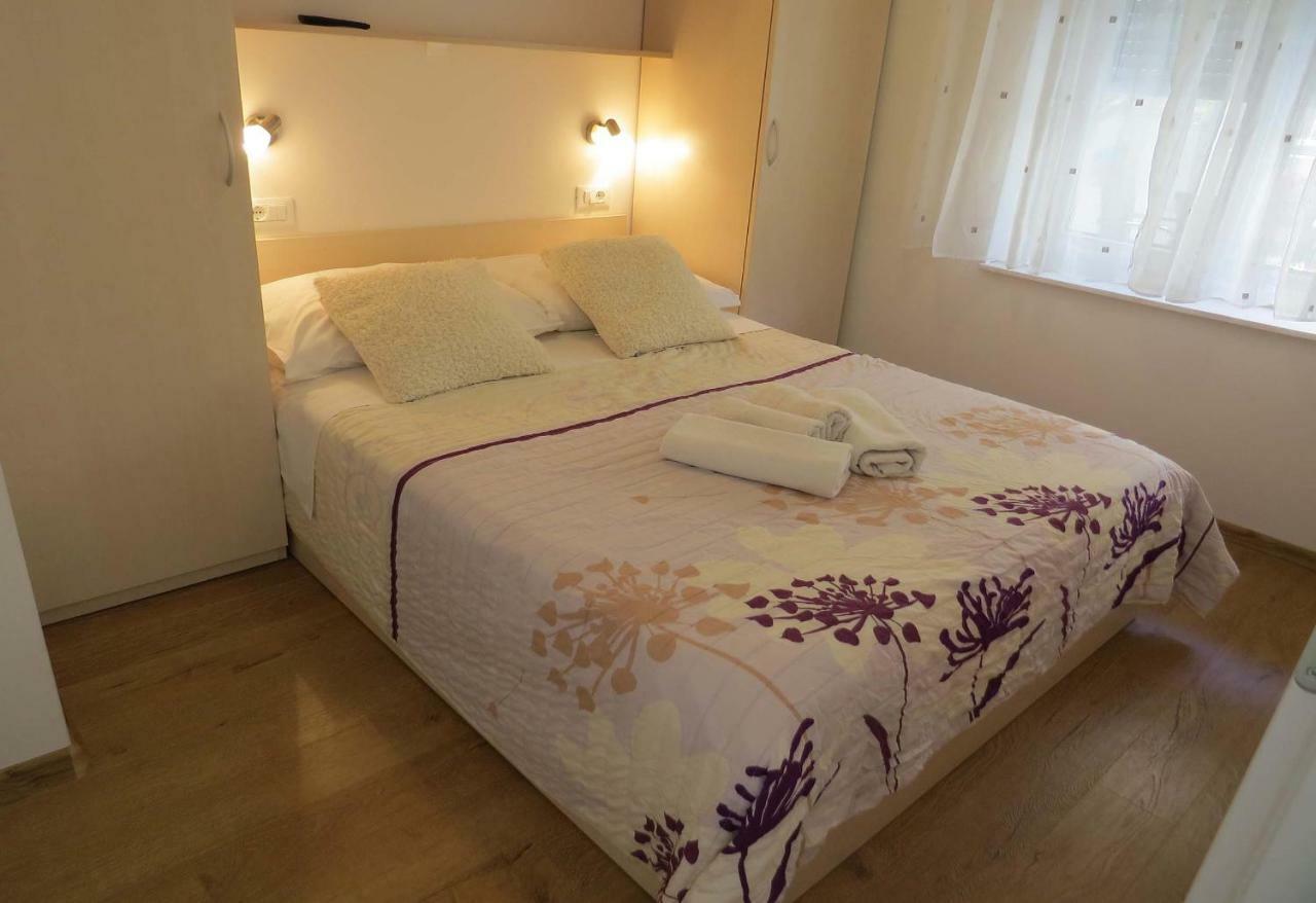 Apartman Jakir Baska Voda Luaran gambar